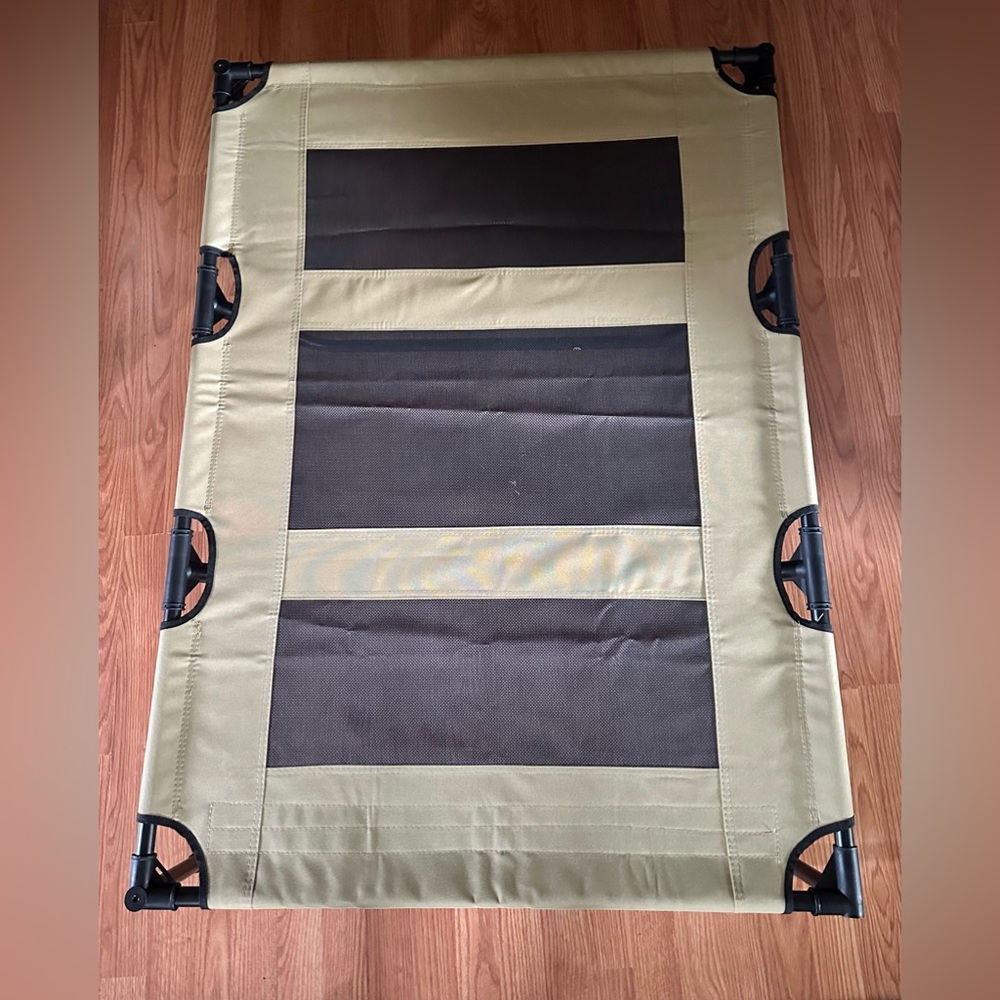 FIOCCO Elevated Dog Bed